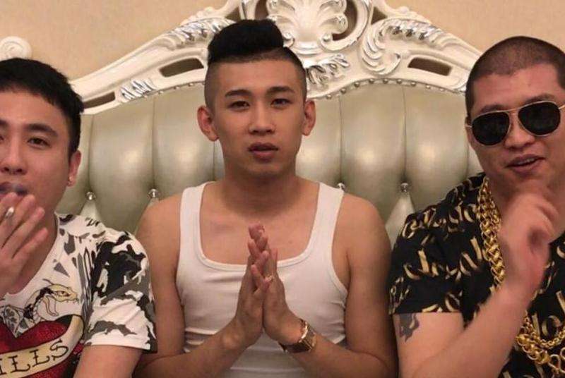 Instagram首位粉丝数量突破亿的网红