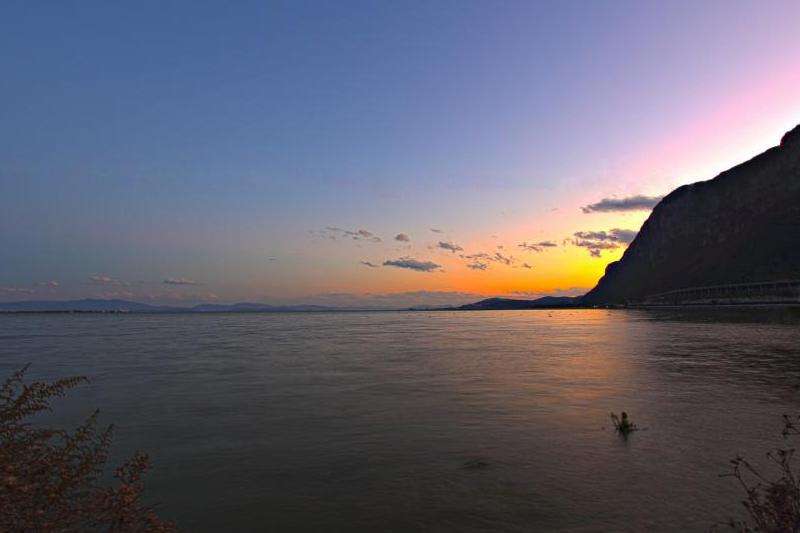 Ins上两张图片的点赞取消处理方法