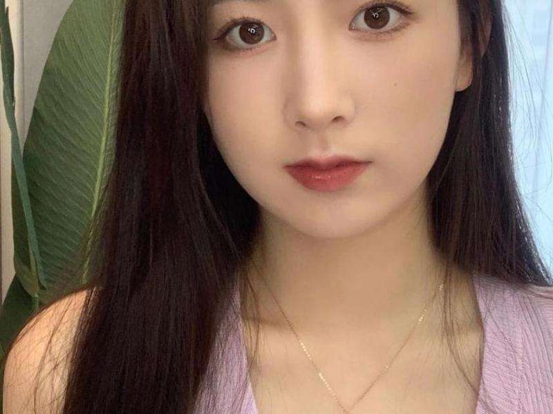 Ins几百万人点赞的现象探讨